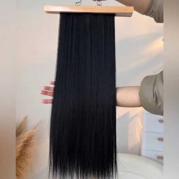 22 Inch Clip in Long Black Thick straight Hair Extensions - Picture 7 of 7